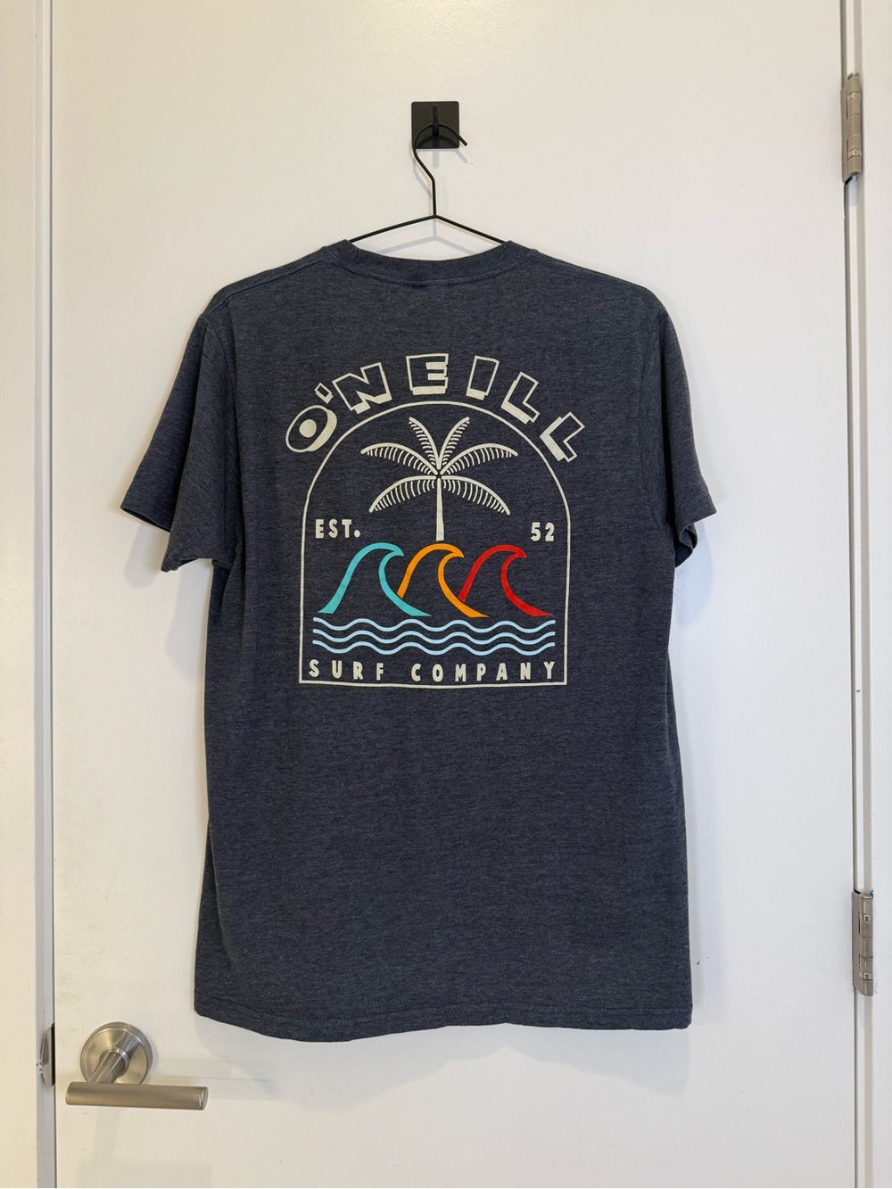 O'Neill Navy Short-Sleeve Surf Graphic Tee with Multicolor Wave Art